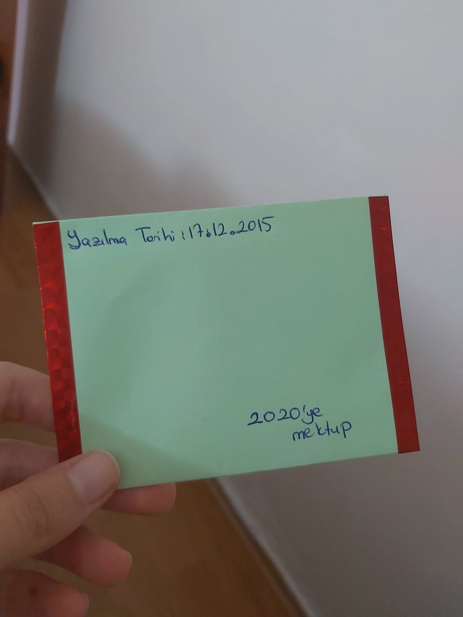 helingndgdu's tweet photo. 5 yıl önce kendime yazdığım mektubu buldum. İnşallah yapmazsın diye yazdığım her şeyi yapmışım https://t.co/5pcC3kuGTe