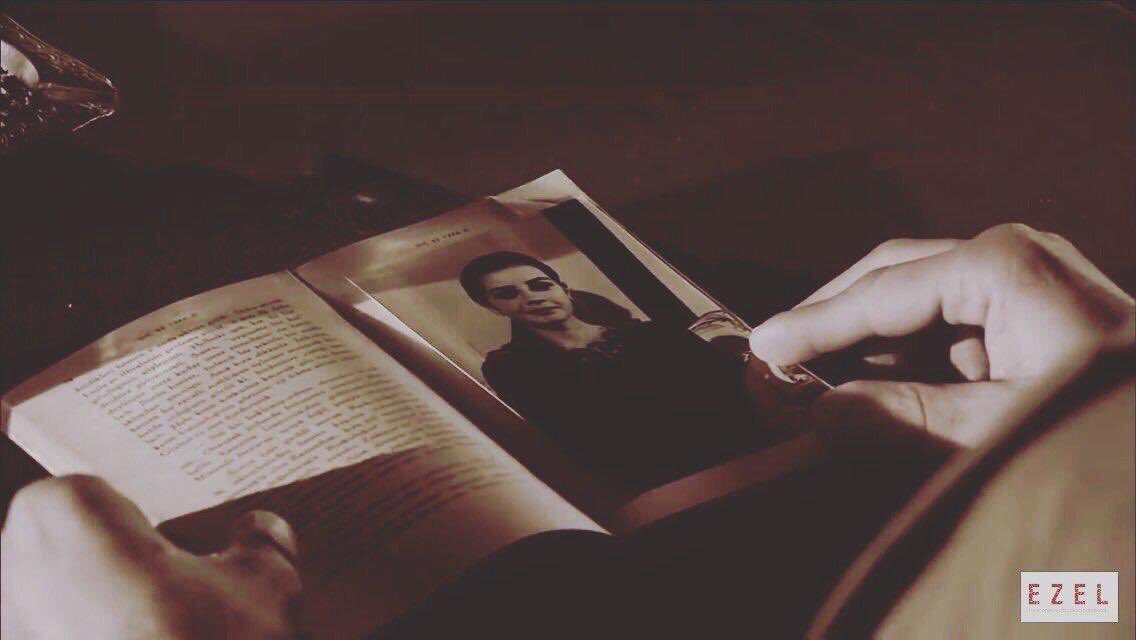 koşarak uzaklaşmaya çalıştığın şeylere çarpmak