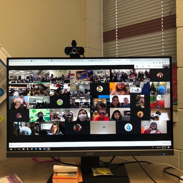 WOMSCHOOL's tweet photo. Together is a wonderful place to be! While together looks different this holiday season, how grateful are we to be able to be together!!!!! Gracias Sra Gray! See you tomorrow at 2:00PM @WOM_Parents @CbeArea2 @CBELanguages #bestassemblyever https://t.co/8VajGCb4ut