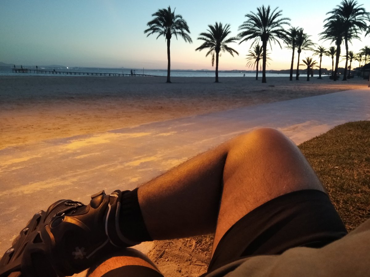 MoiRL97's tweet photo. Seguimos con los #hàbitssaludables y hoy ha tocado 10km en patines. ¡Disfrutar de los pequeñes placeres a pesar de la situación actual! #22121 #22121-UIB https://t.co/PS0ctyr5Qr