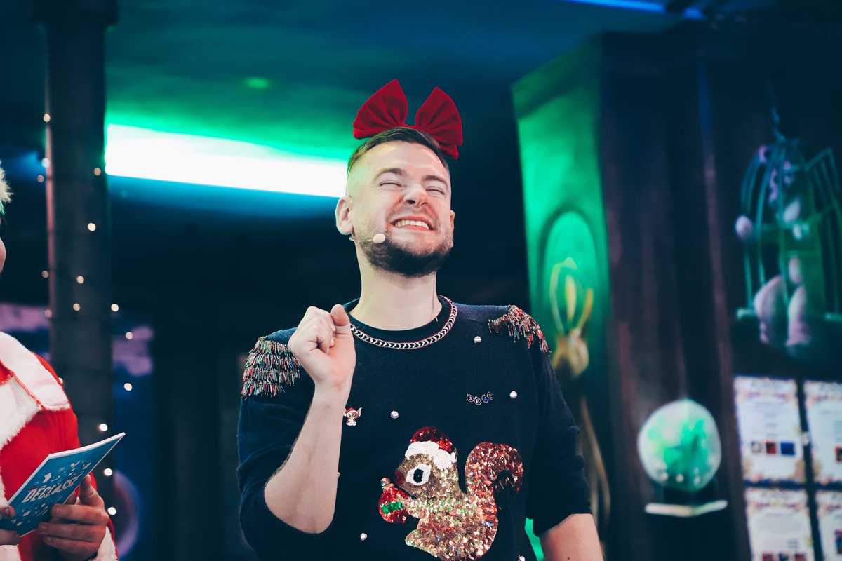 DeclassePodcast's tweet photo. Quand on te dit que l’EP 12 de #Noel débarque demain partout 🤶💯

Avec @jeremstar 🕺🏼

Photo: © @disorderprod 

@Cdiscount 🎰 #déclassé https://t.co/0zv2Fi0tU7