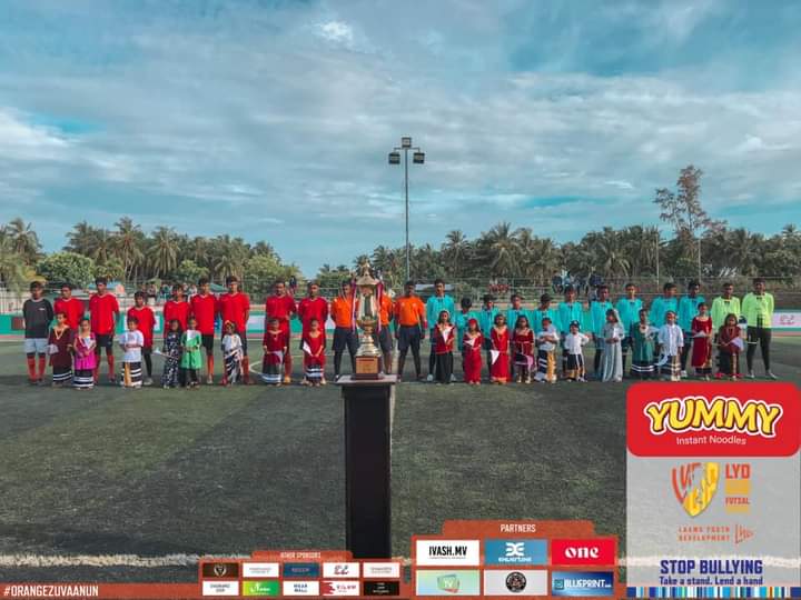 LYDmv's tweet photo. Opening event of Yummy LYD U16 Futsal fiesta 2020. MNDF central area commander Colonel Ibrahim Hilmy and Fonadhoo Police station in charge Mohamed Saleem commenced the tournament. 
#Orangezuvaanun #LYD #Leadingyouth 
📸https://t.co/7oLafZJEGD https://t.co/3YYPBYyHvT
