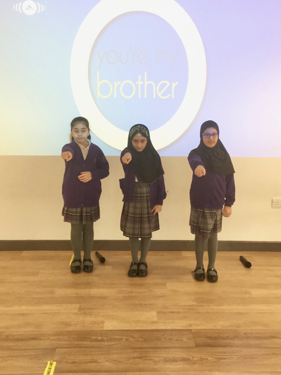 olive__preston's tweet photo. Year 3 end of term Celebration Assembly! Well done to our Superstars! #Celebrations #AchievementAwards #AttendanceAwards #BehaviourAwards #BronzeAwards #Presentations #Leaders #Ambition #WeAreSTAR https://t.co/z2I3HHVxMB