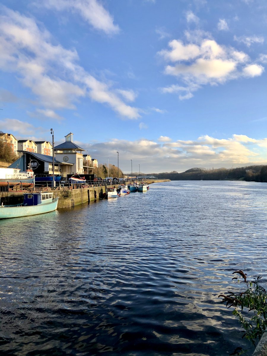 The Ouseburn's certainly been looking its crisp, bright, wintery best today. Mirror shine on the river at #steenbergsyard #ouseburn