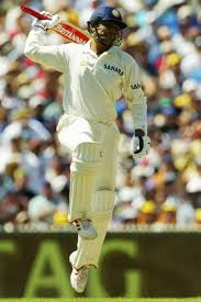 .. played a Sehwagesque innings of 45 but then Ind lost  @sachin_rt, then Dravid for 0 and 1. from 1/62 we went to 3/62. Enters the Indian capt. He started with smashing a cover drive and then a cut to point. He took it on his helmet, body as well. 