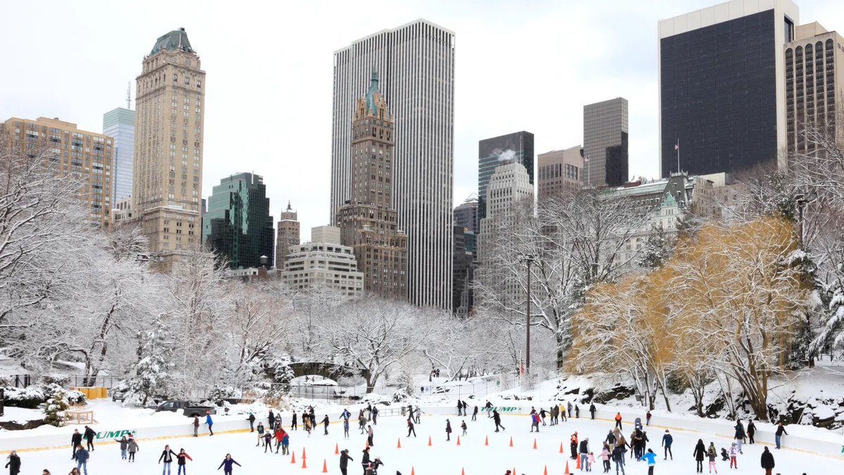 jodesangel's tweet photo. i want to spend a christmas in new york https://t.co/04SpZafvRV