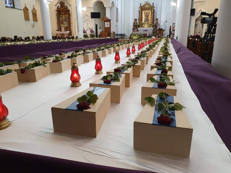 Sachinettiyil's tweet photo. Funeral for 640 unborn babies were held last week in Sieslecka diocese, Poland. https://t.co/upihc8JHtj