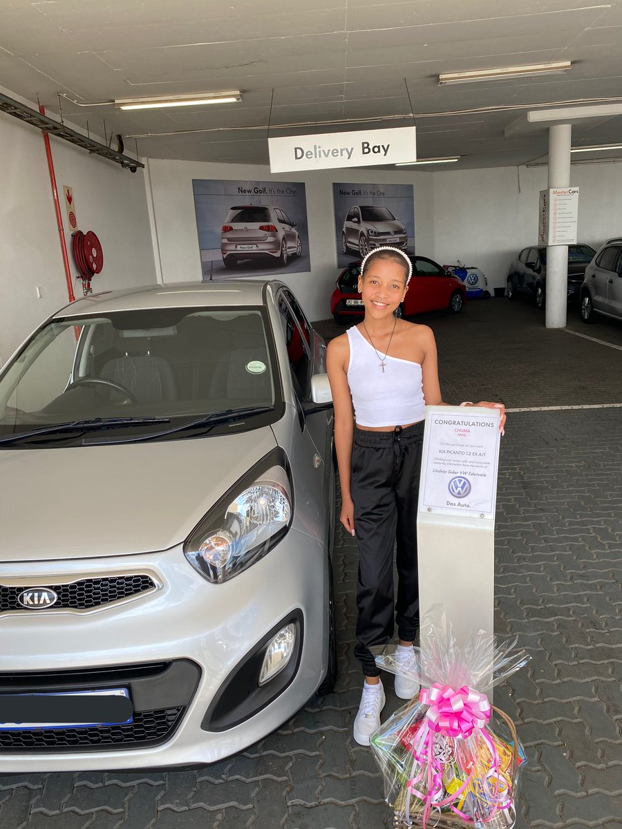 ChumaMaq's tweet image. GUYS MY MOM BOUGHT ME A CAR FOR MY BIRTHDAY 😭❤️❤️
I’M CRYING 😭😭