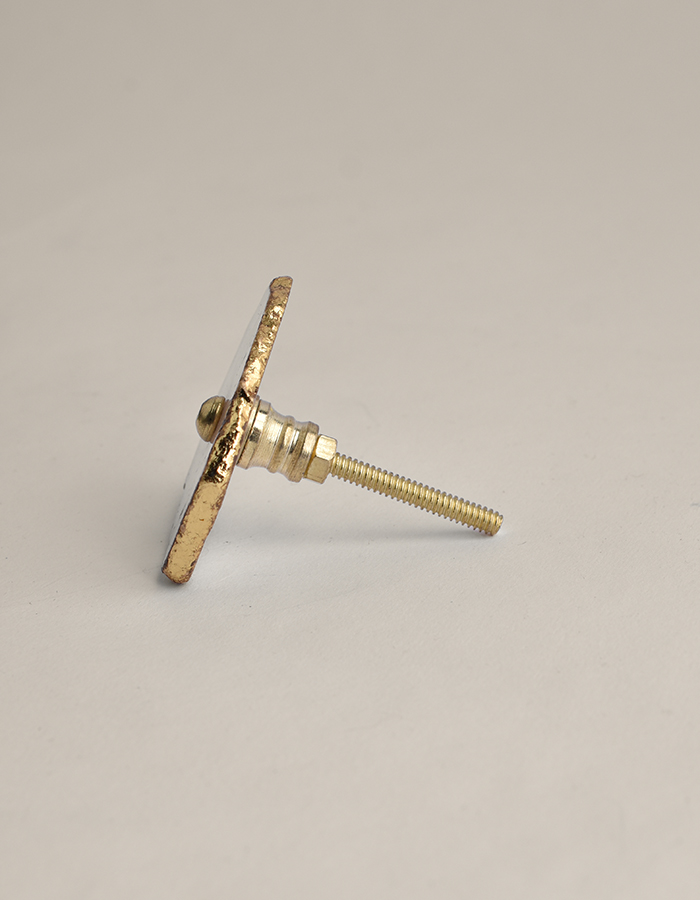 Knobco's tweet photo. Agate Stone knobs 
.
.
The agate knobs are truly a beautiful piece of hardware. The knob has a brass outline which adds a unique look to your home décor.
.
Shop Now-https://t.co/pHj3HvdRpn
.
#knobco #decor #vintage #onlineshopping #interiordesign #gifts #decoration #art #etsy https://t.co/ZKrf3WrnVa