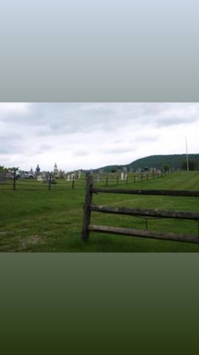 HammannInes's tweet photo. Tyringham Cemetery, Berkshire County, Massachusetts🇺🇲🇺🇲🇺🇲🇺🇲. Clare Jenness "Jennifer" Howard Coleman's grave🌹🌹🌹🌹. Clare Howard Actress and Painter🤗🌺😊🌸. Clare Jenness Howard Coleman forever in my heart💞🙏 #jenniferhoward #sidneyhoward #johncoleman https://t.co/0BlqnE5oBp