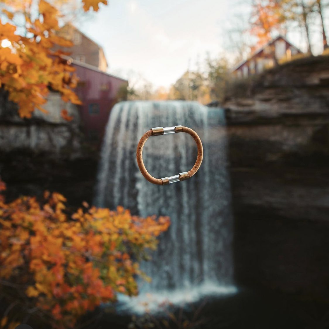 You asked. We answered.  Many people in the Legend community have been requesting a bracelet with two empty capsules, so for a limited time we released the Connection Legend Bracelet. Stay connected to double the memories. 💙🌎 #legendbracelet #followyourlegend