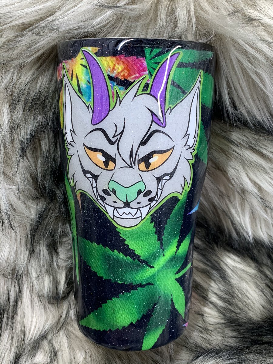 CupCritters's tweet photo. End of year giveaway! 

Prize: 
~Custom Beanie
~Custom YCH on a Galaxy Tumbler 
~ICON ART from Beanie and Tumbler! 

To enter:
Follow us here at @CupCritters !
Like and RT this post!
Drop your ref below! 
Tag a friend! 

Ends 12/31 https://t.co/WxvfXm3iZi