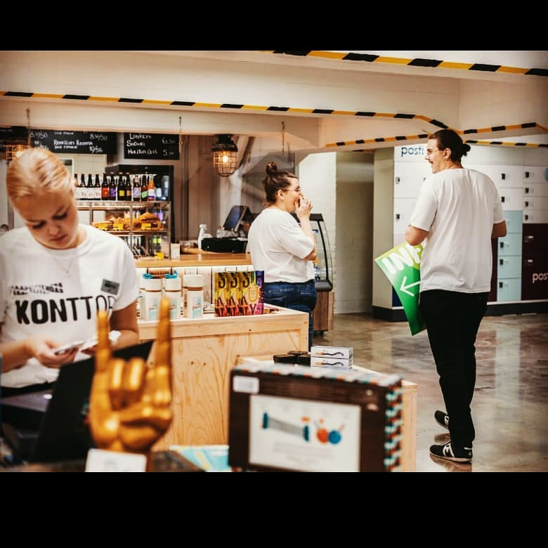 nuovasimonelli's tweet photo. High performance matched with ergonomic design. Spend #ADayWithAppiaLife at Kaapelitehtaan Konttori in Finland! 🇫🇮 Browse the gallery to see #AppiaLife shine in a shade of white🤍 https://t.co/LYkfH4SrbM