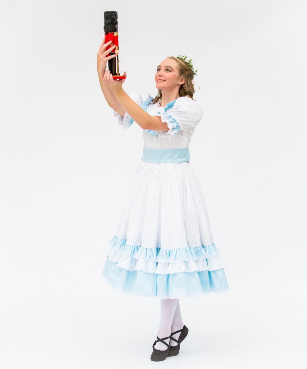 MagicCityPA's tweet photo. SAKS PLAZA TO STREAM COMMUNITY NUTCRACKER ON 12/18 https://t.co/bgeDooRxqg https://t.co/qflKLocbeC
