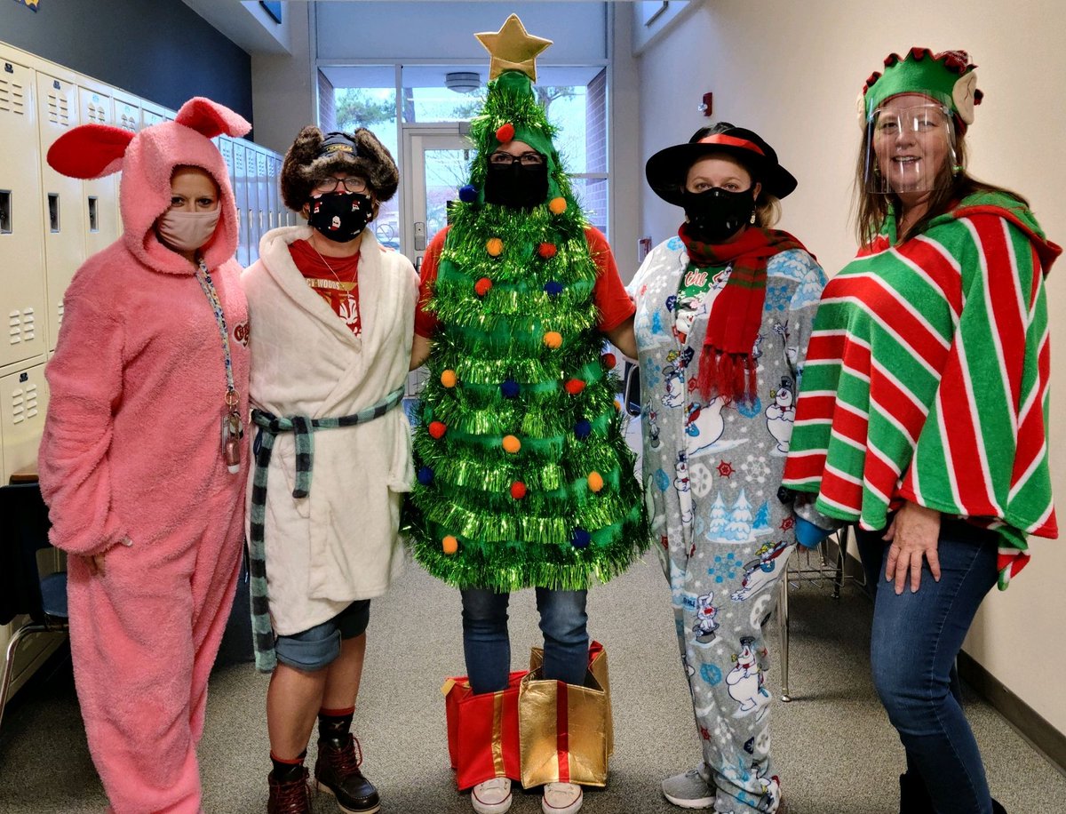 SusWhitley's tweet image. Favorite Christmas movie characters.  Ralphie, Cousin Eddie, The Christmas Tree, Ghost of Christmas Present, Frosty and Elf on the Shelf made an appearance today. Keep #keeplearningfun @TISD_MATH 
#TISDNIS @afergie28 @Langemath30 @MohleSL