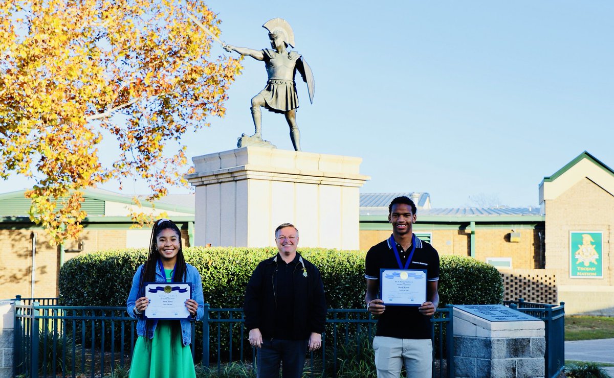 Congratulations to Tiana Curry and David Monroe representing Lincoln High School as 2020 - 2021 Martin Luther King Dreamers and Doers.