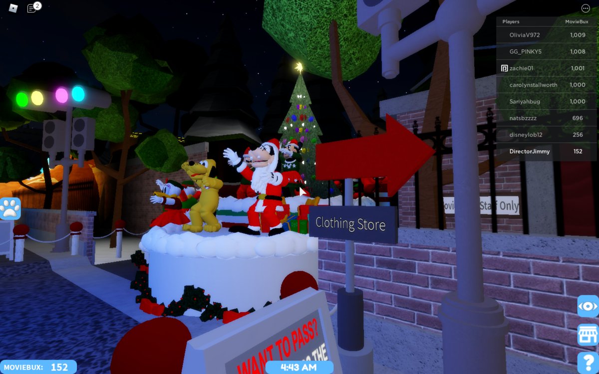 HorrificP's tweet photo. Hey @MovieLandROBLOX  really enjoyed your Christmas Parade last night! #roblox #virtualthemeparks #christmas #christmasparade #thenightmarebeforechristmas #santa #mickeymouse #goofy #pluto https://t.co/7mbiefsBdS