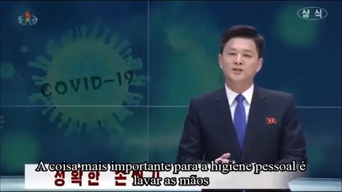 Como retirar a mascara corretamente e explicaram sobre a higiene ao lavar as mãos também.
