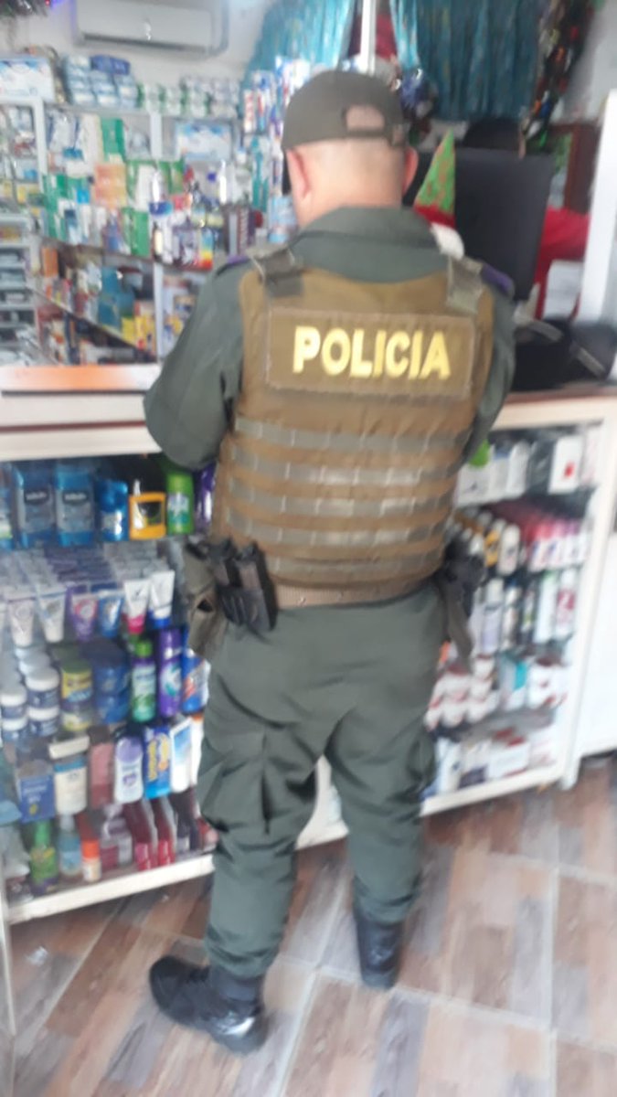 SucrePolicia's tweet photo. En el municipio de #Guaran, continuamos garantizando con nuestras unidades del #MNVCC, la seguridad. #TodosContraElHurto  
#NavidadProsperaYSegura https://t.co/HUW9cFtQbL