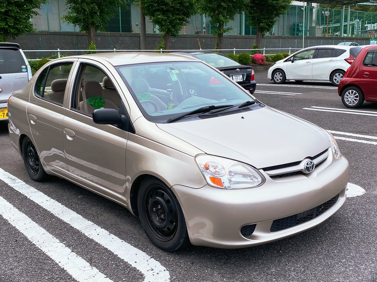 ぷらぷら N C R T Fools 5月 Atプラッツの車高上げ 低すぎるのも下品だと思い かなり大人しい仕様に変更 乗り心地も良くどこでも出掛けられる コンセプトはスーパーのお買い物カー ハイパワーターボが2台増えて ハイパワー車が羨ましくなった カッコいい車っ