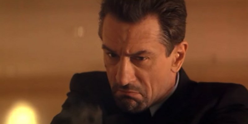 BondorNothing's tweet photo. Heute vor 25 Jahren kam ein cineastisches Meisterwerk in die Kinos: Michael Manns #Heat mit #AlPacino und #RobertdeNiro. Zur genialen Besetzung des Thrillers zählen auch #JonVoight und #ValKilmer. Ein absoluter Klassiker! #Heat25
👉 https://t.co/BmVSCFn2oE https://t.co/4e6vBKSnFV