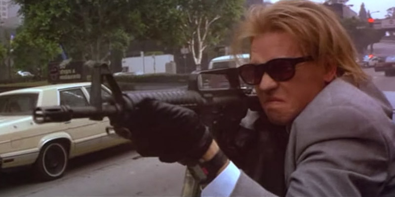 BondorNothing's tweet photo. Heute vor 25 Jahren kam ein cineastisches Meisterwerk in die Kinos: Michael Manns #Heat mit #AlPacino und #RobertdeNiro. Zur genialen Besetzung des Thrillers zählen auch #JonVoight und #ValKilmer. Ein absoluter Klassiker! #Heat25
👉 https://t.co/BmVSCFn2oE https://t.co/4e6vBKSnFV