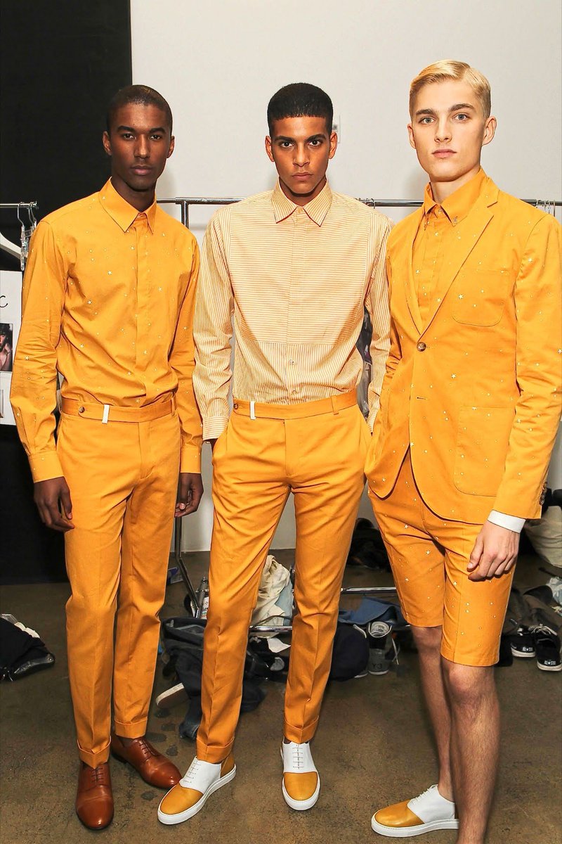 francolagosr's tweet photo. TOTAL YELLOW ☀️ Ayer vimos como Pantone definió el #amarillo como uno de los colores 2021, ahora te mostramos diversas opciones para vivir el #color del sol de pies a cabeza 👈🏻
#fashionmen #federicl #modachile #modamasculina https://t.co/qvjZFAaWk7