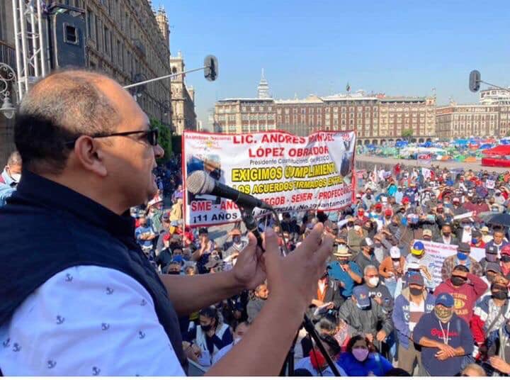 sindicato_sme's tweet photo. Lamentable Comunicado. 

El Sindicato Mexicano de Electricistas está de luto.  

Con enorme dolor y tristeza, les informamos del sensible fallecimiento de nuestro compañero Eduardo Bobadilla Zarza, Secretario del Trabajo.

Click aquí https://t.co/UDQBrTUSa7

#SME https://t.co/gIv26CLBwE