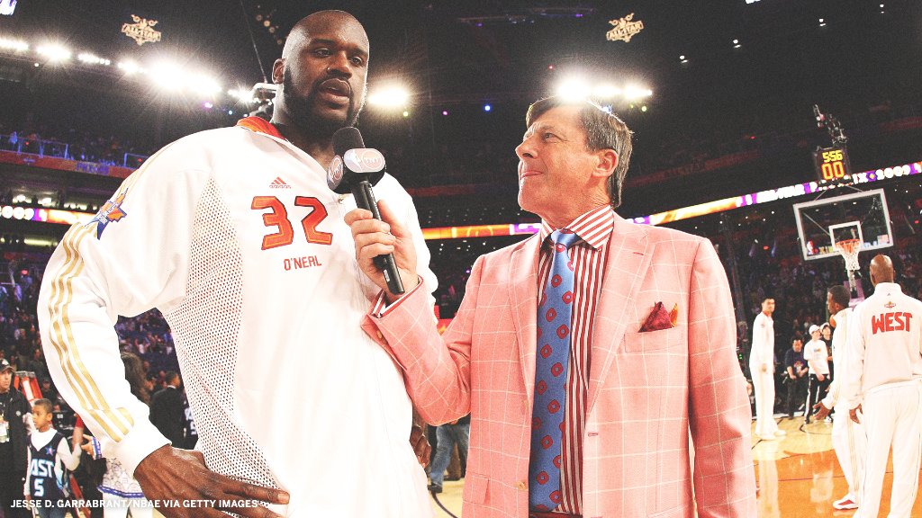 espn's tweet photo. Four years ago today, we lost Craig Sager 🙏

Legend. Fashion icon. #SagerStrong https://t.co/mw3ICJXvEG