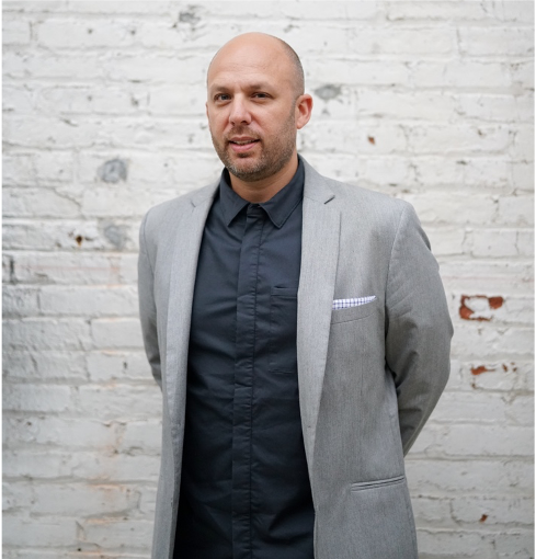 BMWMovement's tweet photo. As a native New Yorker, Micah understands cities as centers of culture, commerce, and human connection. Leading @urbanxaccel, he's helping startup companies reimagine city life through advanced solutions. 

Read more 👉 https://t.co/kS8VlYXDjd 

@cleantechnyc #ReimaginingRecovery https://t.co/7CGoHM0xuH