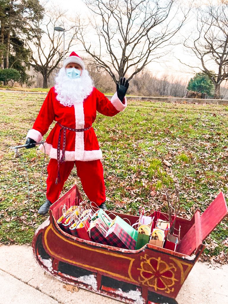 Latvia_USA's tweet photo. The Latvian School in DC met Santa Claus this weekend! 🎅🎄 Thank you to our Deputy Chief of Mission @JPekalis for showing that a diplomat must be ready for anything - including becoming Santa Claus for a day.😊 #partofthejob #diplomatlife https://t.co/dlXeOET2nE