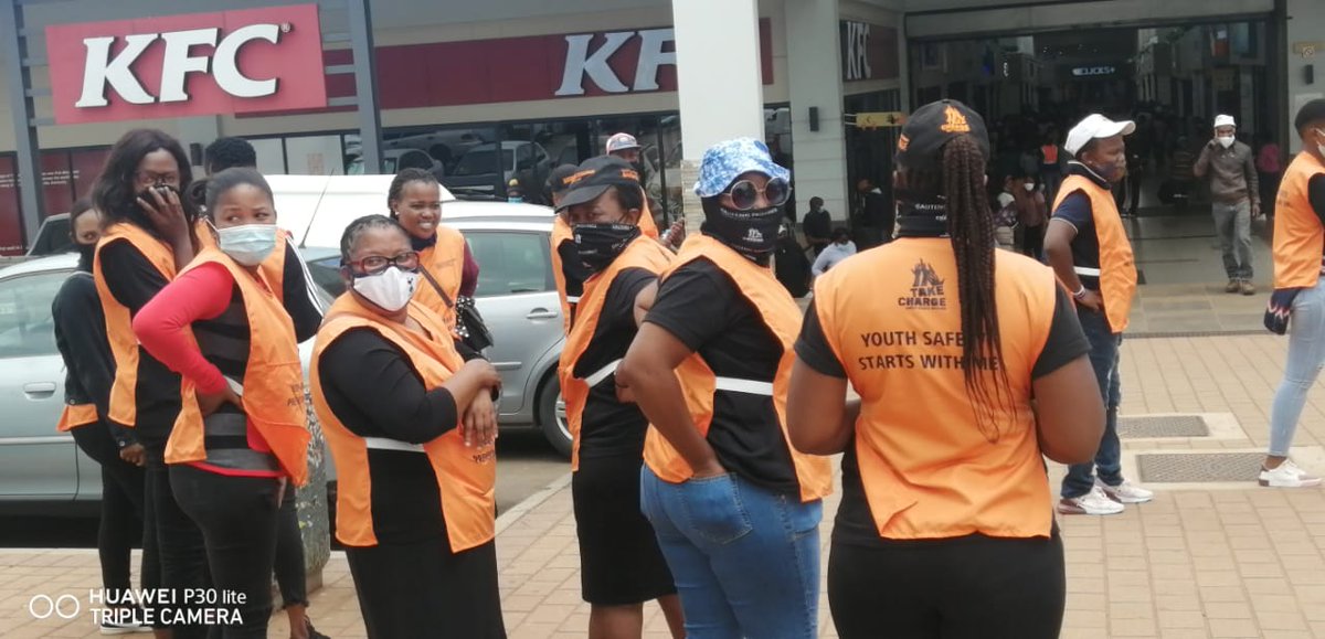 GautengY's tweet photo. Westrand corridor took upon themselves as well to embark on PENS DOWN program to discourage young people from celebrating finishing writing exams using alcohol @cci_network @EkSeYouth @GP_CommSafety @SAPoliceService @FaithMazibukoSA @union_southern @ https://t.co/lc9MAgwl3G