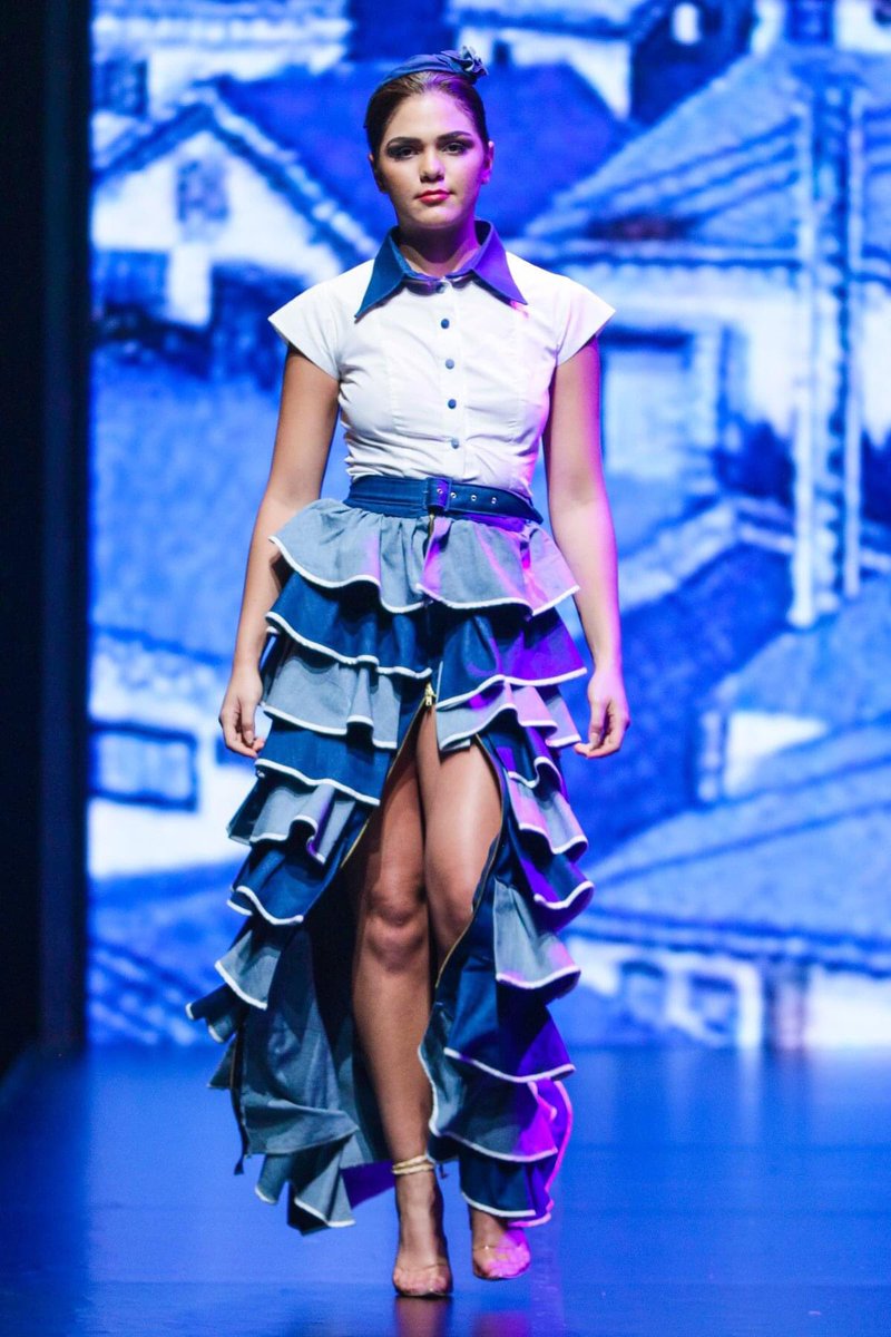 Dbnfashion_fair's tweet photo. DFF Mentee : Bayanda Motunane

📸: @sdrphoto 

[DFF Class of 2020 Fashion Showcase &amp; Recognition Awards] 

#supportlocal #dff2020  #dbf2020 #durbanhasmore #madeindurban #rediscoverdurban #buylocal #supportlocalbusinesses @eThekwiniM @DBNBusinessFair https://t.co/XhFH7juwDJ