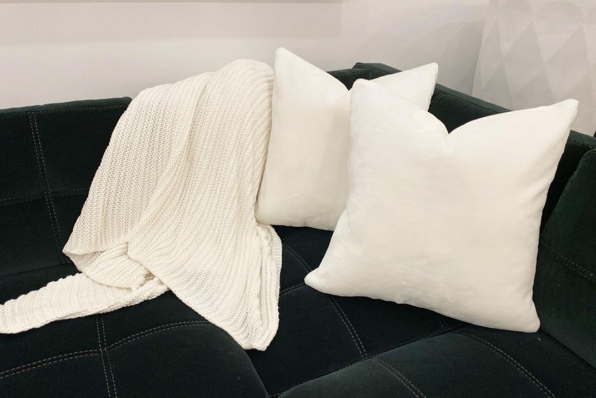 Our website has been updated with many stunning new toss cushions! ❄️