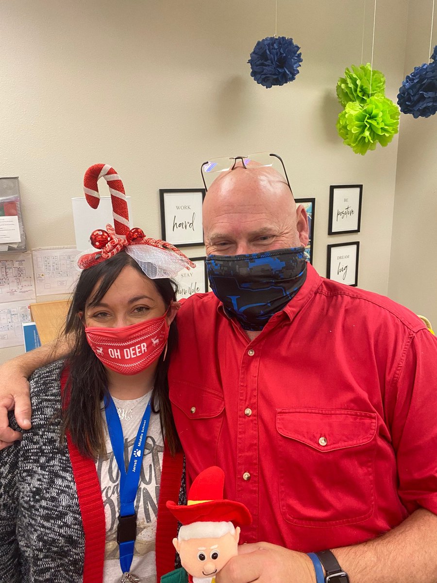 jarrell_ms's tweet photo. Mr. Childs and Mrs. Taylor showing their holiday spirit! #candycaneday #tendaysofChristmas @Jarrell_ISD @HicksJISD https://t.co/RmjHfXZyJL