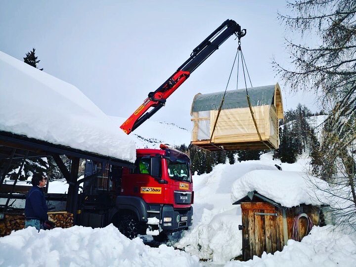 TimberTeamUK's tweet photo. Check out this Sauna being delivered to itโs beautiful surroundings!
#relaxation #saunaday #wellness #relaxing #skin #healthylifestyle #saunalife #spalife #saunatime๐ฅ #health #spa #saunas #outdoorliving #campsites #fishinglake #hobbitsauna #hobbithouse #skiresort #skiing https://t.co/P6F1A3Htxa