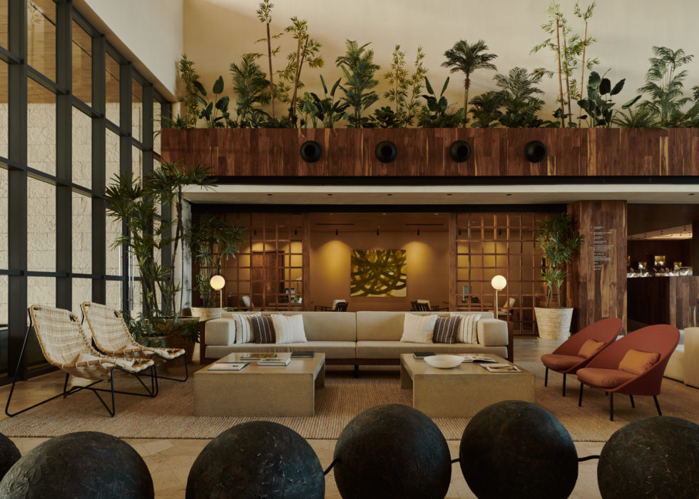 BoutiqueDesign's tweet photo. Congratulations to all of the #goldkeyawards winners and finalists! Check out Boutique Design's site for the outstanding lineup, and read their stories in BD's upcoming Winter issue! https://t.co/WIaBFbHT7i #hoteldesign #hospitalitydesign https://t.co/sCg8kso4bc
