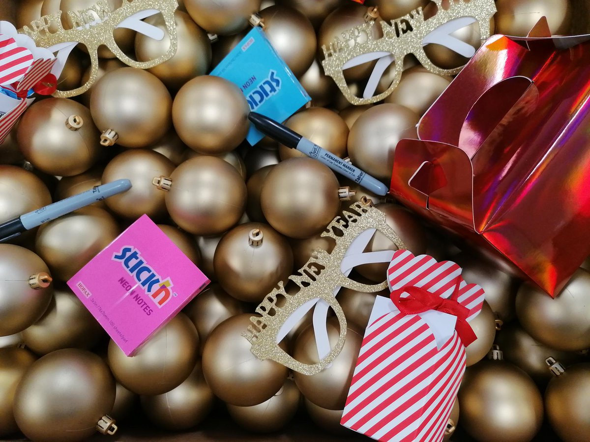 Hello Everyone,
Are you staying in halls this holiday season? Why not request one of our free holiday boxes?

Head to angliastudent.com/holidaybox and claim yours now!
#AngliaRuskinUniversity #angliaruskinstudentsunion