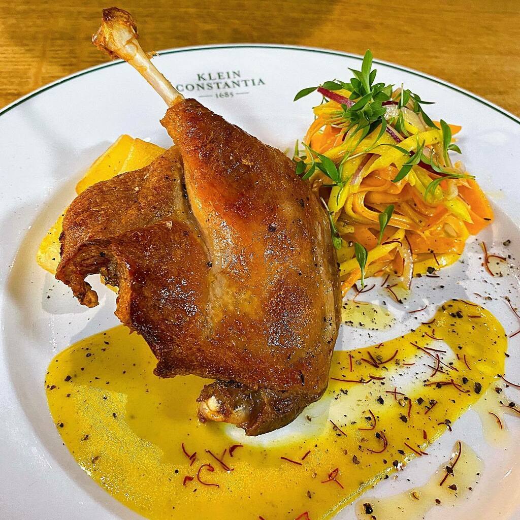 FoodBlogCT's tweet photo. Who can resist confit duck? New on the menu at @thebistroatkleinconstantia is duck confit served with curried green mango and carrot salad as well as duck fat roasted potatoes. When will you join for lunch?
#capewinelands #winelands #lunch #capeto… https://t.co/k9y3P4yQrI https://t.co/Gcp5zHEHbz