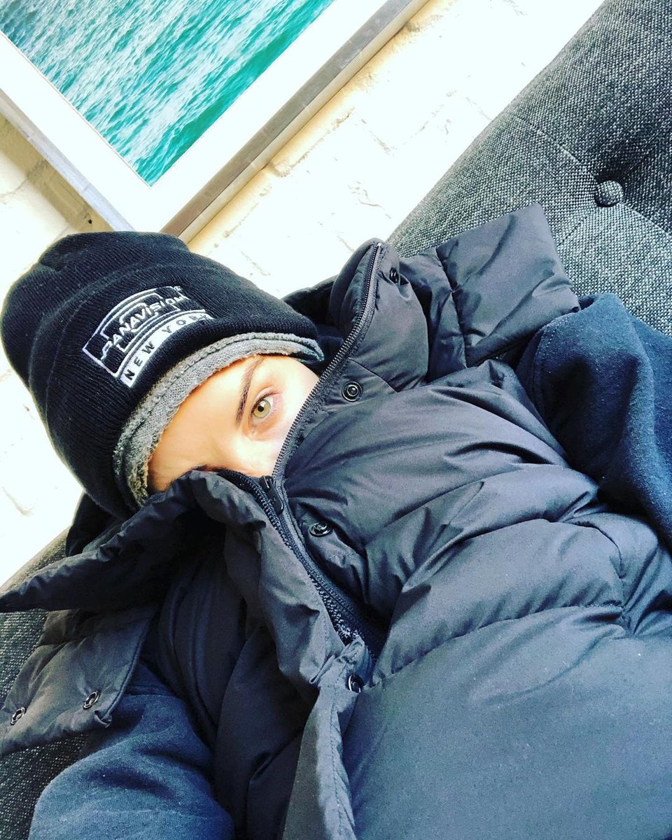 jaimieaIexande's tweet photo. Post training outside in 34 degree weather. Think Iโll wear this for the rest of the day. Inside. ๐ฅถ ๐๐ป #2hats #3tops #2bottoms #2socks Shoutout to @denflanagan ๐ช๐ป https://t.co/TtTAwSKxM4