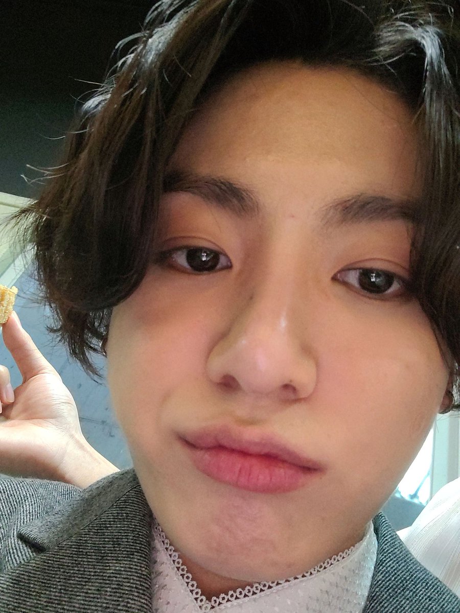 내 얼굴이 그리워? 🤔 #정국