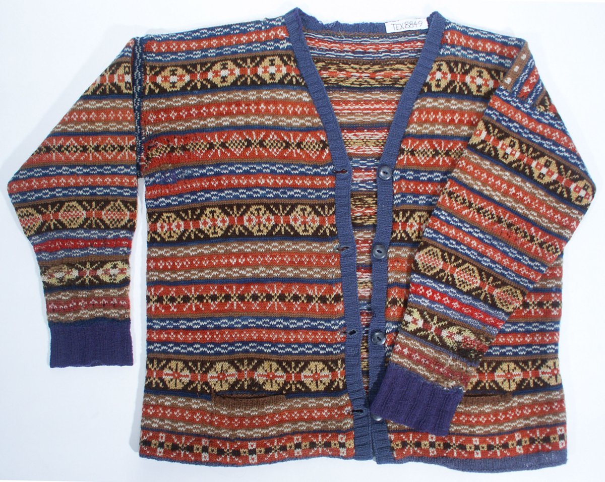 We’ve all felt like an old, discarded 'cardigan' at times, but then again some cardigans are pretty ruddy stylish - like this Fair Isle number from Shetland! Do you have any traditional knitwear patterns in your area? (pic ©  @ShetlandMandA, via  @Scranlife)