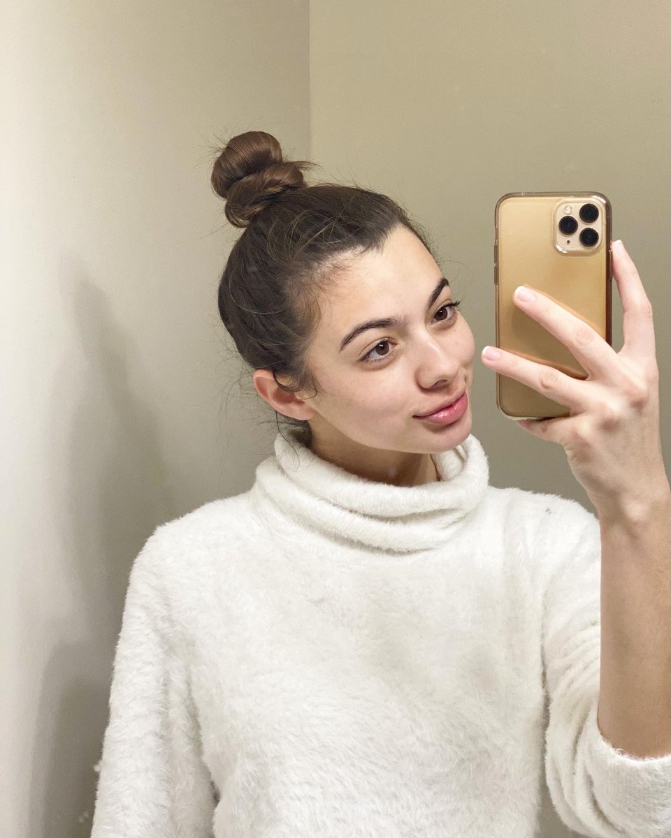 ItsLauraBretan's tweet image. Good morningggg im readyyyyy for finalsssss👼🤍 (hehehe actually no im not, i need my coffee first)  #morningface #stillsleeping 😴