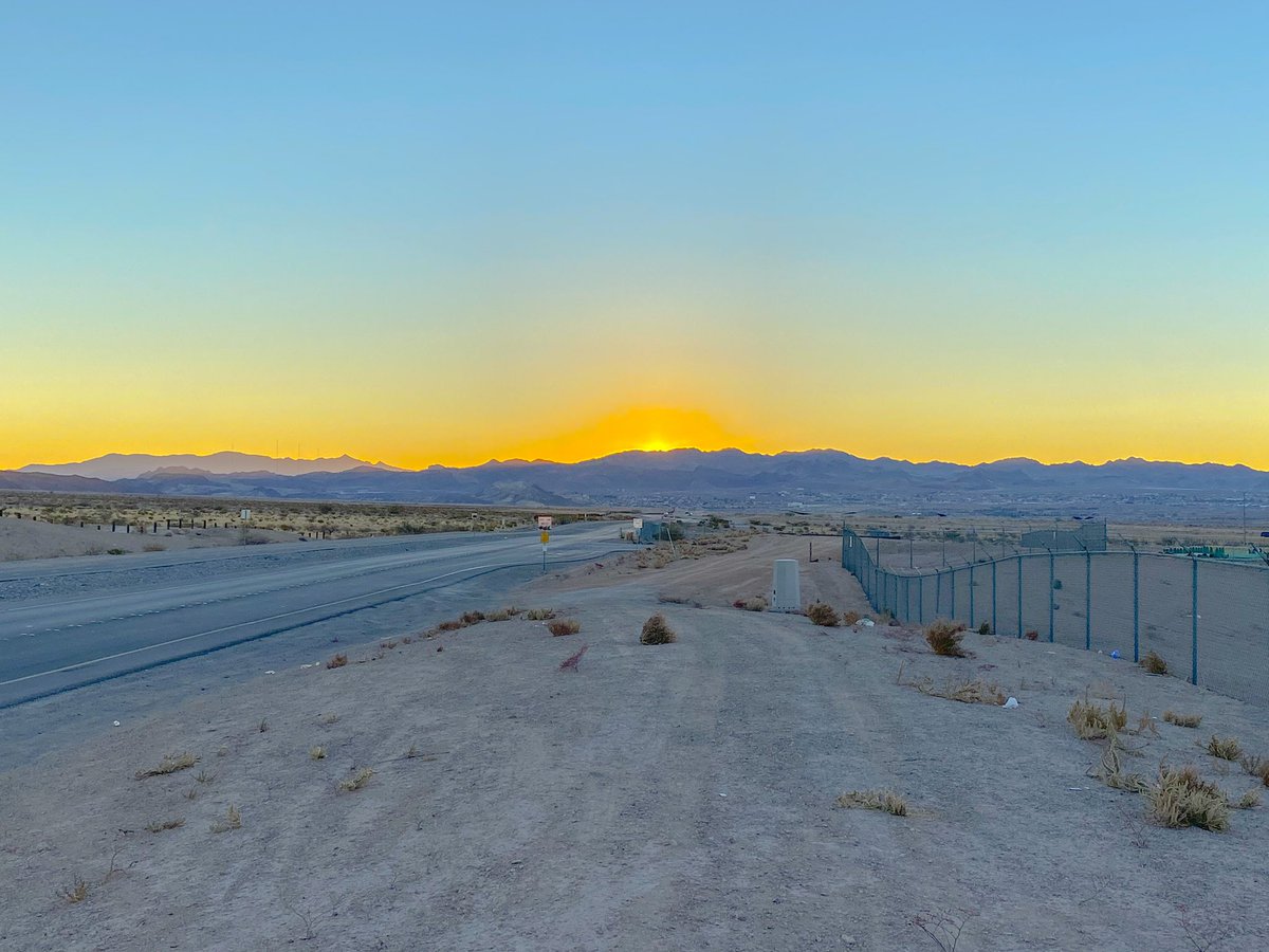 RIMerideth's tweet image. Fun fact: my friend loved to watch the sunrise every morning. He would listen to “Here comes the sun” I’m loving seeing all the tributes. Perhaps in his honor if he touched your life try to catch a sunrise while you listen to his song. #tonyhsieh #SunrisewithTony