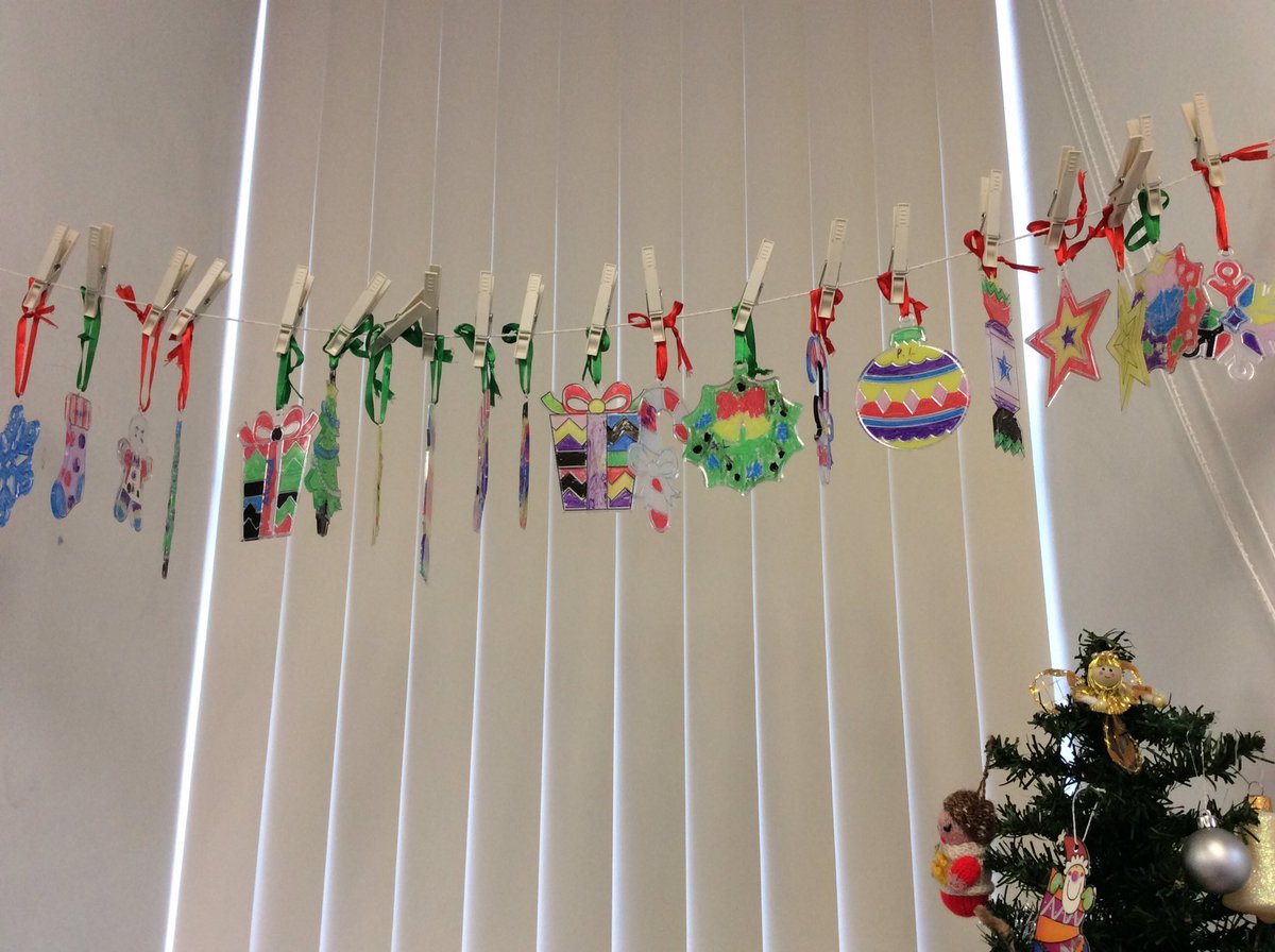 room3P2's tweet photo. Merry Christmas! P2 have been enjoying making lots of different Christmas crafts. https://t.co/BPcapLoy7q