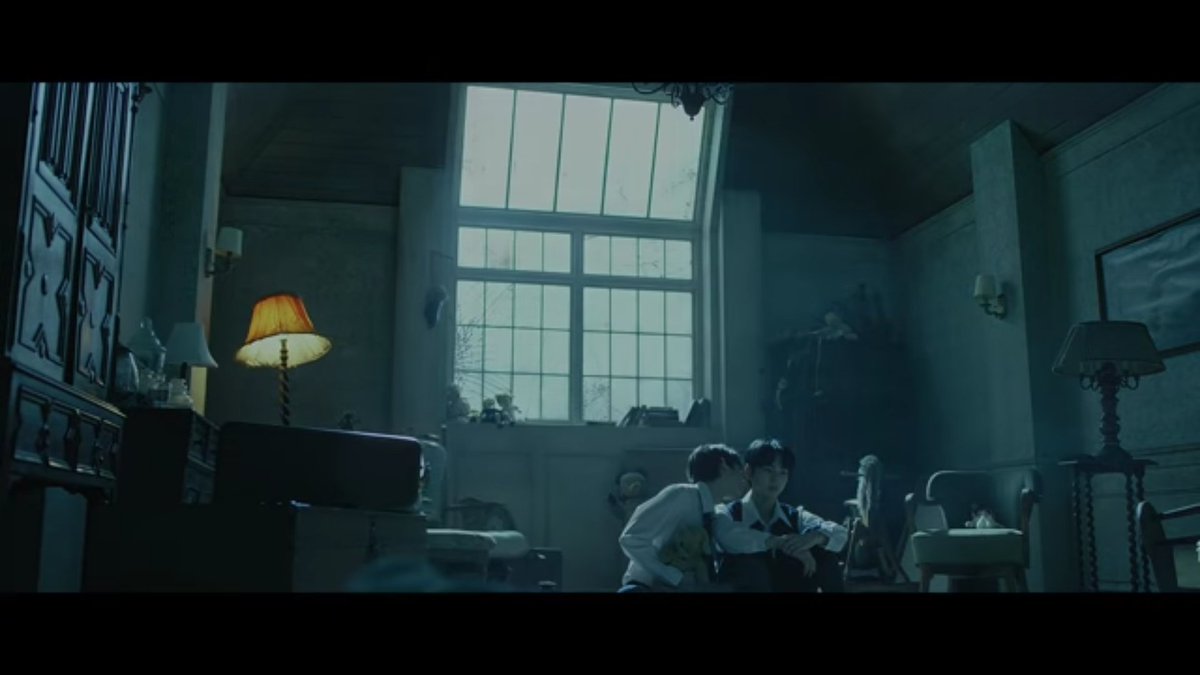 Soltria12's tweet photo. The only theory that I could come up with.....
Are the cracks in Let Me In and Given-Taken have any connection on the story line?π€
#ENHYPEN #LetMeIn #LetMeIn_Teaser #Given_Taken @ENHYPEN_members https://t.co/5NAbpWdCp7