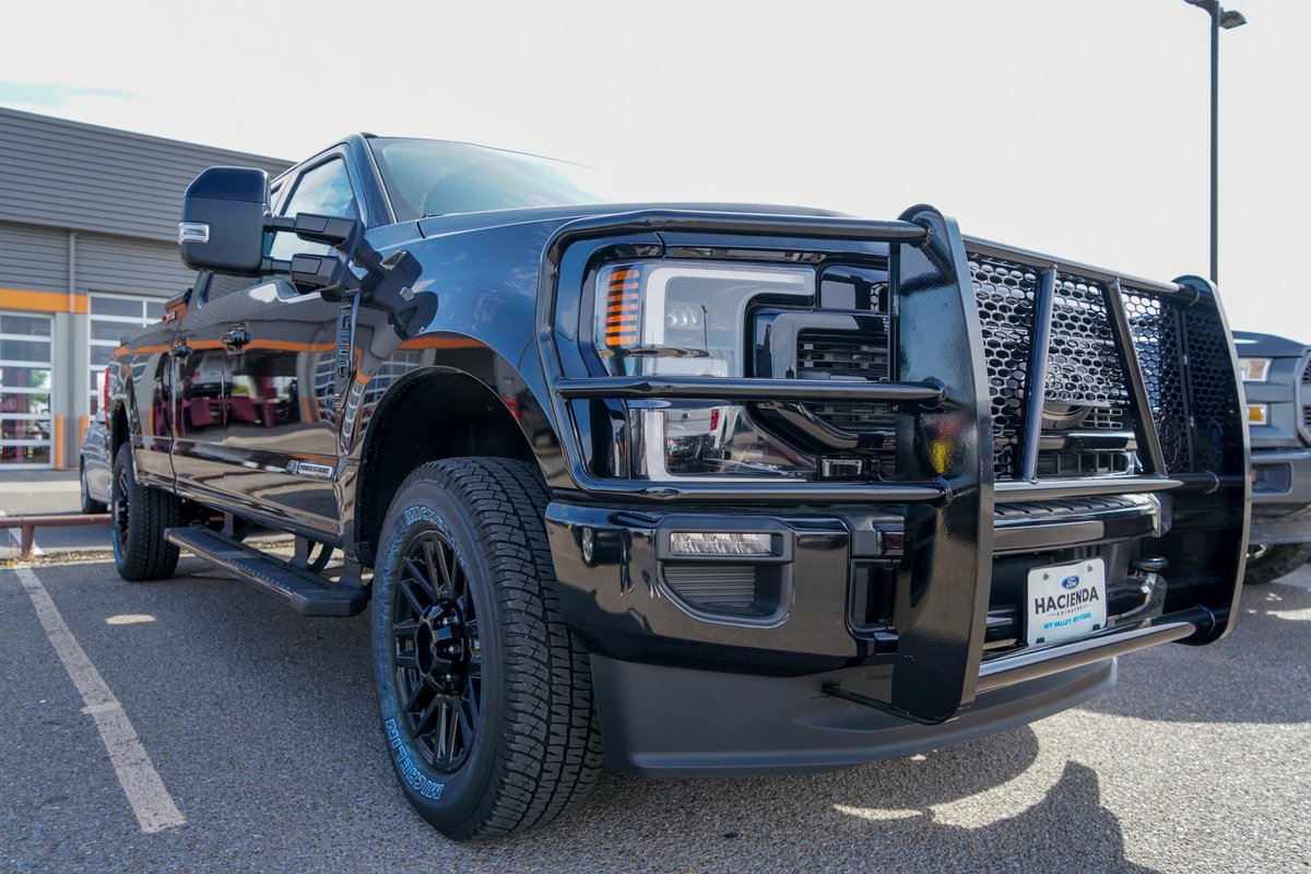 QuickLaneRGV's tweet photo. We want to remind you that we are Ready to Serve you! Call us today to add accessories to your vehicle! 🙌
📍 211 S. McColl Rd, Edinburg, TX
📞 (956) 734-2556
#ReadyToServe #VehicleCheckUp #RGVService #RGVcars #RGVtrucks https://t.co/MoiqwBq7oU