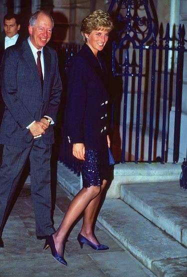 "Lord Jacob Rothschild's mentoring of Princess Diana saw him introduce the royal to his business associate, Teddy ForstmannJacob sought to steer Diana into an affair with Forstmann, who was partners with Lynn Forester Rothschild at Gulfstream Aerospace" https://books.google.co.uk/books?id=z_h8dtlhkVwC&pg=PP304&lpg=PP304&dq=Jacob+Rothschild+AND+Diana+AND+Forstmann+AND+Sarah+Bradford&source=bl&ots=Bv0memnYnD&sig=ACfU3U2zIs5p0_qgHoGFxaVmKf5W64R1YQ&hl=en&sa=X&ved=2ahUKEwiWzLaYpNDtAhVsaRUIHd9rC0QQ6AEwBHoECAEQAg#v=onepage&q=Jacob%20Rothschild%20AND%20Diana%20AND%20Forstmann%20AND%20Sarah%20Bradford&f=false