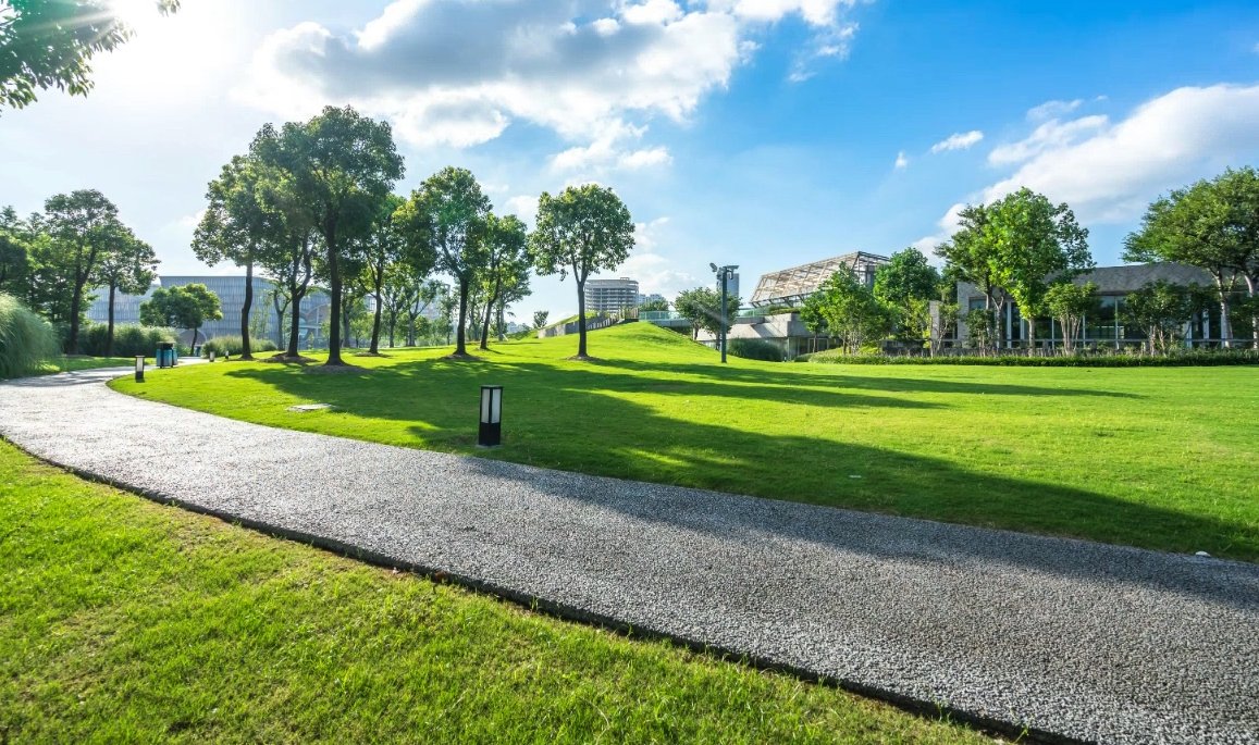 Holcim_UK's tweet photo. SuperPath is a fast, single lift which is ideal for footways, cycleways and is an environmentally sustainable and durable solution 👍
#Durability #Superpath
https://t.co/70S5fRKZk4 https://t.co/0WVK1eRwyP