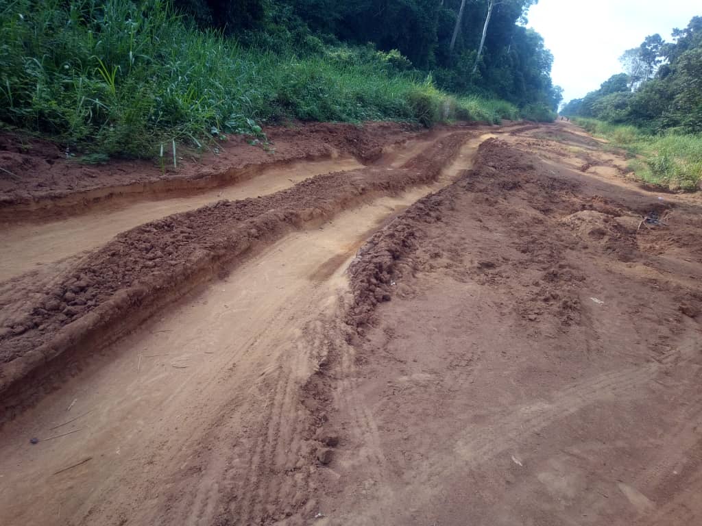 Japaul Mines&Product Ltd received from  @NDDCOnline contract for construction of Udo-Ofunama Rd@ ₦6b on 20 April '12Project visit in Feb '19 showed that contractor had stopped work over 2yrs ago despite ₦268.8m been paidWe urge  @ICPC_PE to recover the fund #NigerDeltaMoney
